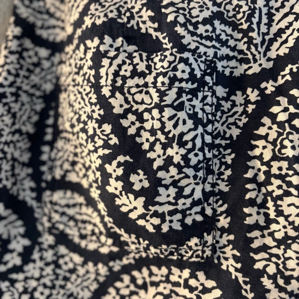 Gap Women's Navy And White Paisley/Floral‎ Shorts With Tie Size 8. Linen Blend. - Picture 7 of 7